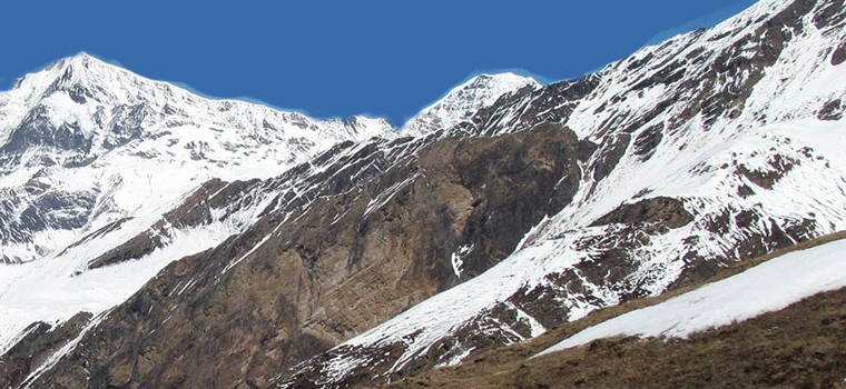 Ascension de Chulu Far Est Sommet